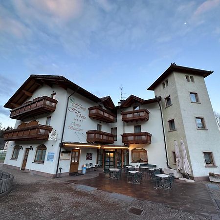 Hotel Fior Di Bosco Giovo Bagian luar foto