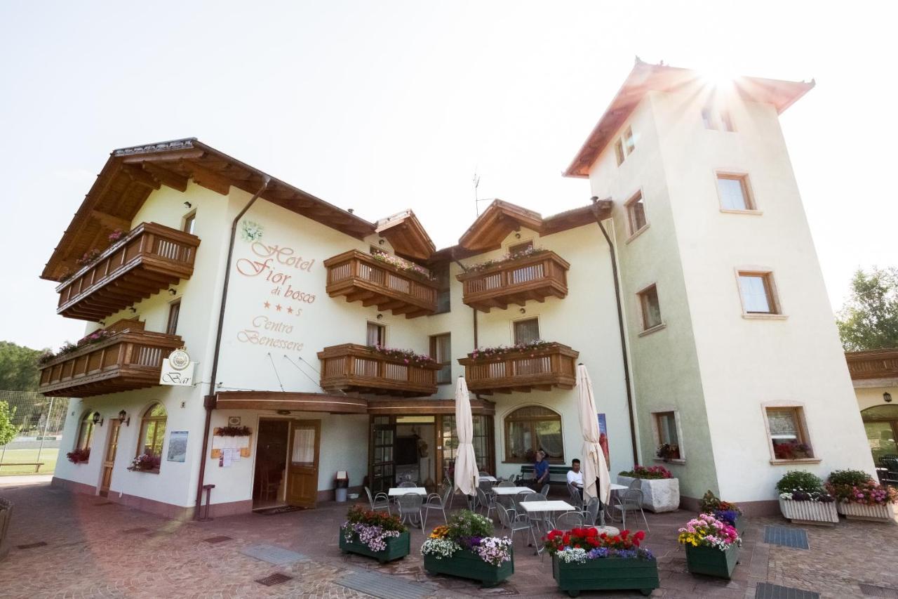 Hotel Fior Di Bosco Giovo Bagian luar foto